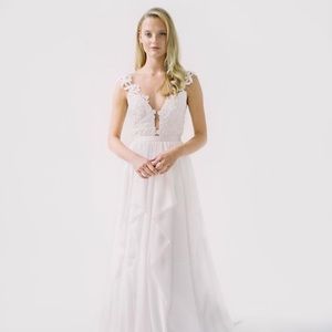 Truvelle Julie Wedding Dress
